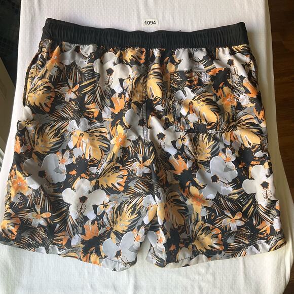 Good Fellow & Co. Mens Swimming Trunks size XL, Black & Orange, Tropical Floral - Picture 8 of 9